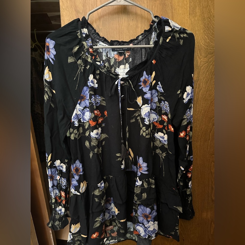 NWT Women’s blouse size medium